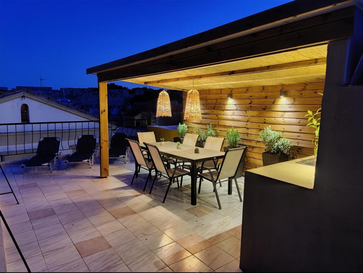 A Unique 3-4 Bedrooms House In Old Town Rhodes City 외부 사진